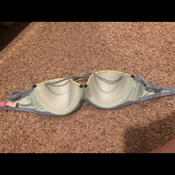 Victoria Secret Swimsuit Top - Picture 4 of 4